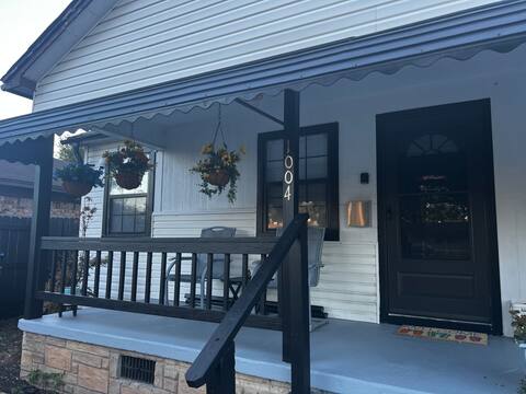 Comfortable duplex near Downtown