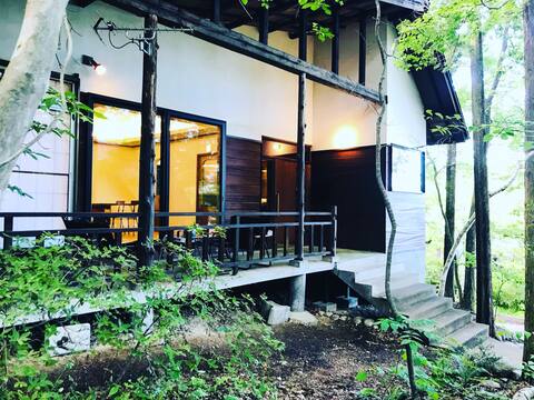 Rental cottage and villa with natural hot springs in Shinshu [little villa]