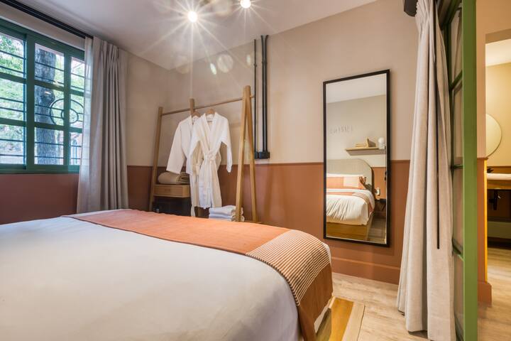 Casa Oliva | Deluxe Two Bedroom with Terrace gallery image 2