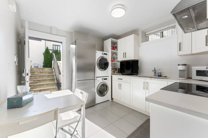 26-New, Cozy, Private Suite 2 bedrooms, 1 Bath gallery image 3