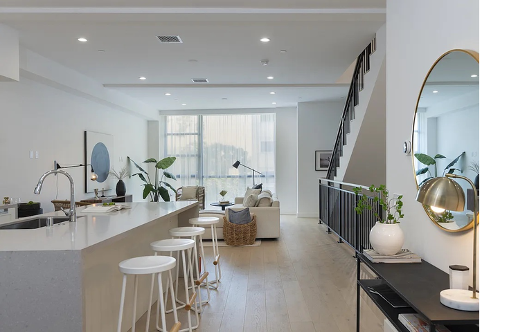 Luxury Bohemian House w/Hollywood & Downtown Views gallery image 5