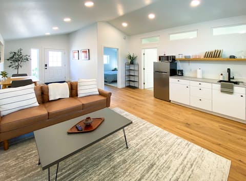 Successful Airbnb property: Spacious Midtown guesthouse with full privacy in Encanto