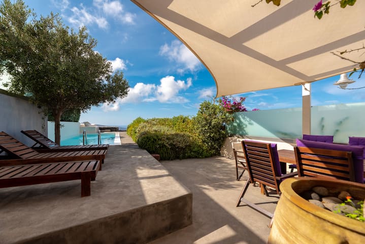 270 Oia’s View House III – private pool & hot tub gallery image 4
