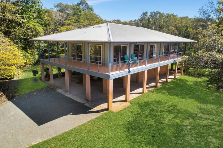 Blissful Lake Retreat gallery image 4