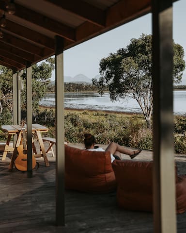 “Numie” Waterfront Luxury House | Sauna & hot tub