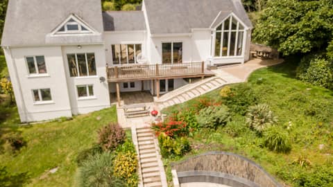 Stunning beach home with sea views