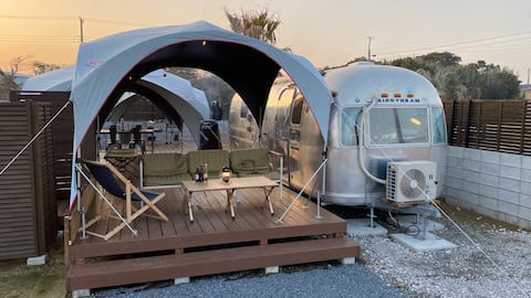Glamping/Unusual experience in the Airstream/4 ppl