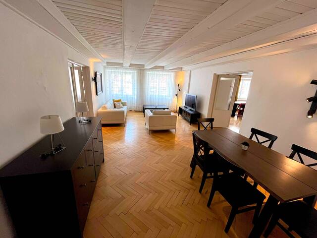 Old Town Sq. 199 sq.m. 4BDR Apartment II