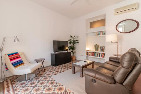 Top Airbnb: Prime 2BR, steps to Plaza Mayor in Community Of Madrid
