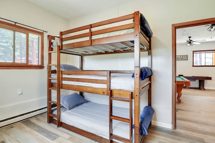 Salle de jeux avec lit superposé Chambre 2