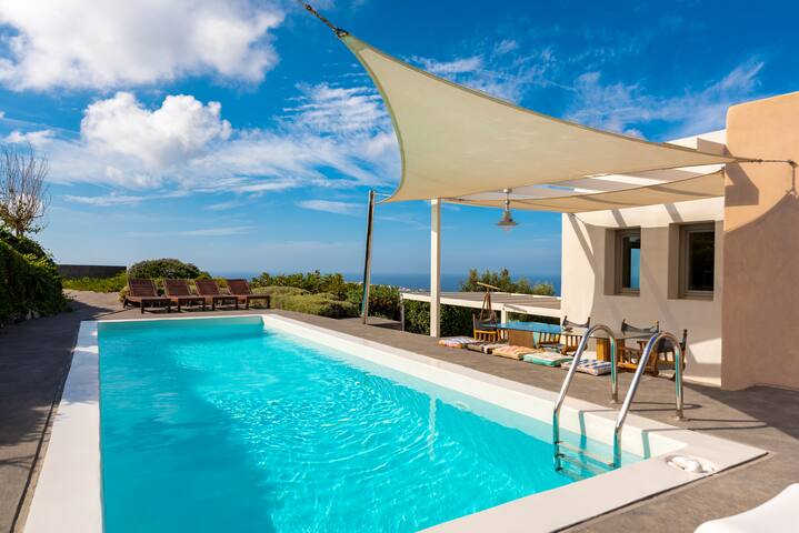 270 Oia’s View House IV – private pool & hot tub gallery image 4