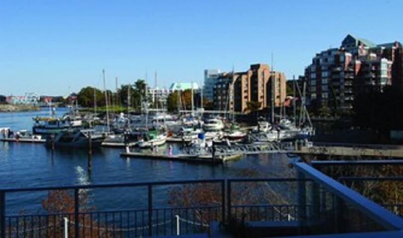 Victoria, BC, 2-Bedroom Twin #4