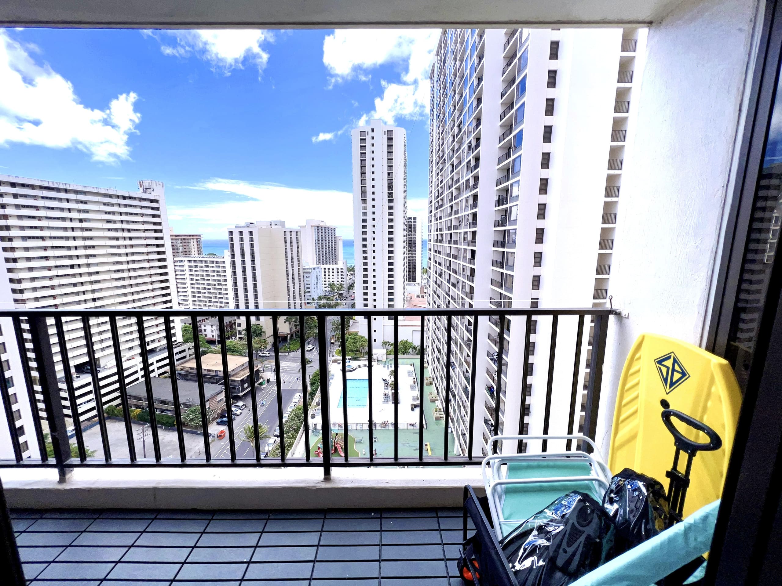 21FL Renovated Close to Beach w/Free Parking - Image 51