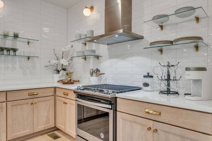 Sweet Southern Song House gallery image 5