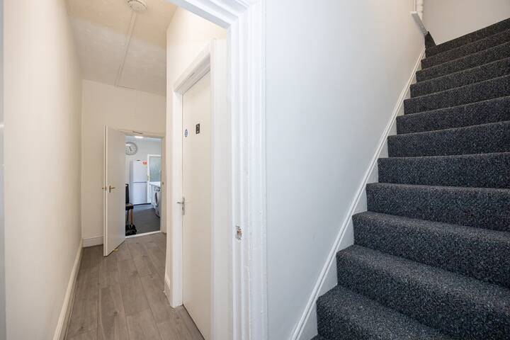 M6 Affordable Budget Guest house gallery image 4