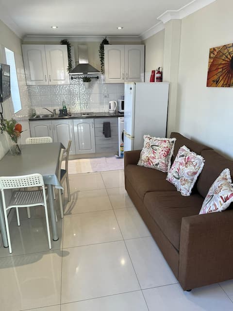 Lovely 1 br apt in Marrickville