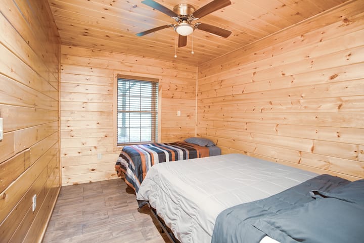 საძინებელი 8