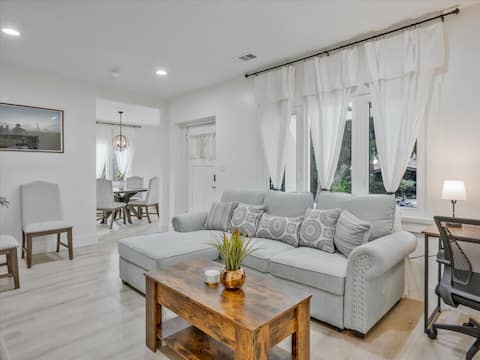 Successful Airbnb property: Bright Haven by Rosebowl in Pasadena