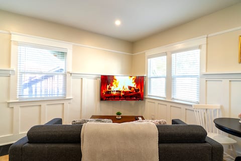 Top Airbnb: Stylish South Park Studio By Balboa Park W/D in Greater Golden Hill