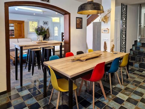 3* townhouse with 6 bedrooms and 4 bathrooms