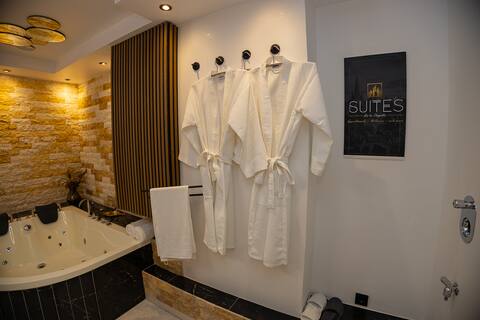 Elysée Suite with Jacuzzi & Sauna