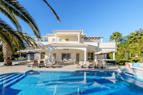 Alcore Luxury Golf Villa at Alto Golf, Alvor
