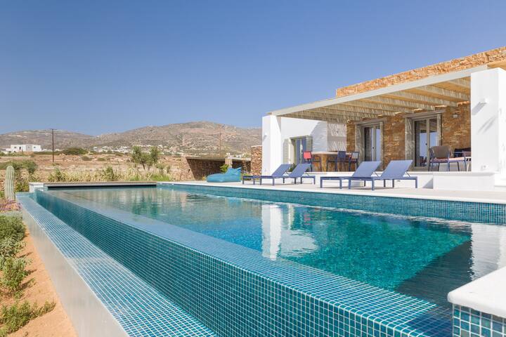 Eleonas Paros Villas, OIKIA, private pool & tennis gallery image 3
