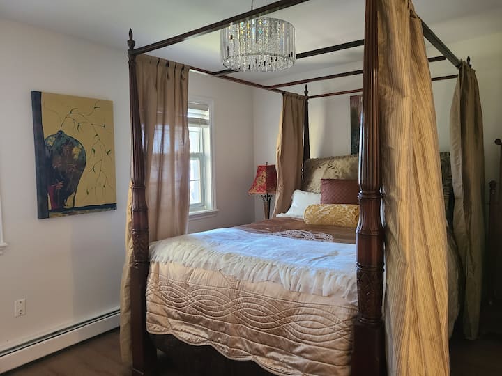 Elegance & Style With Custom Canopy Beds - 哈利法克斯