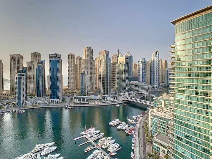 Sleek One Bed in VIDA Residences Dubai Marina - Apartments for Rent in Dubai,  Dubai, United Arab Emirates - Airbnb