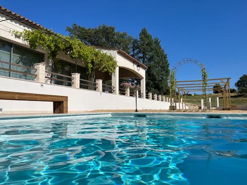 Cozy house in Provence with swimming pool
