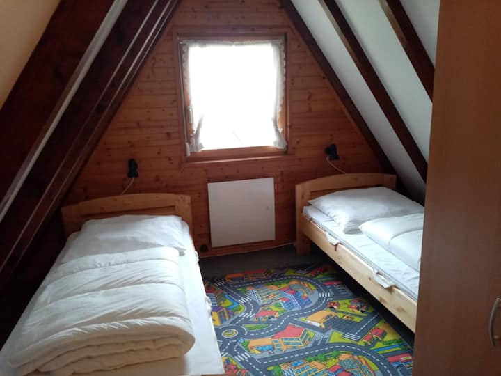 Soba u potkrovlju na južnoj strani - www.ferienhaus-bayern.com