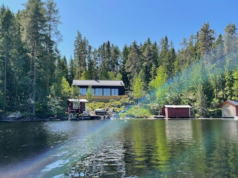 Newly-built house on lake plot near Romme Alpin