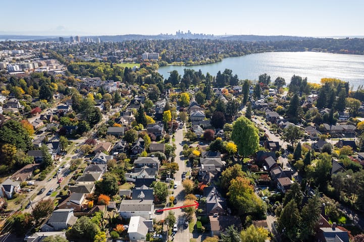 Families and groups gather at GreenLake! gallery image 3