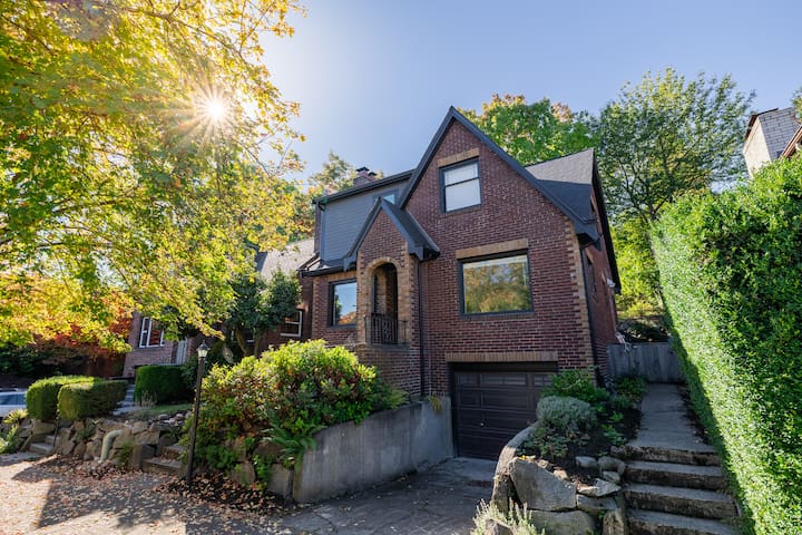 Families and groups gather at GreenLake! gallery image 2