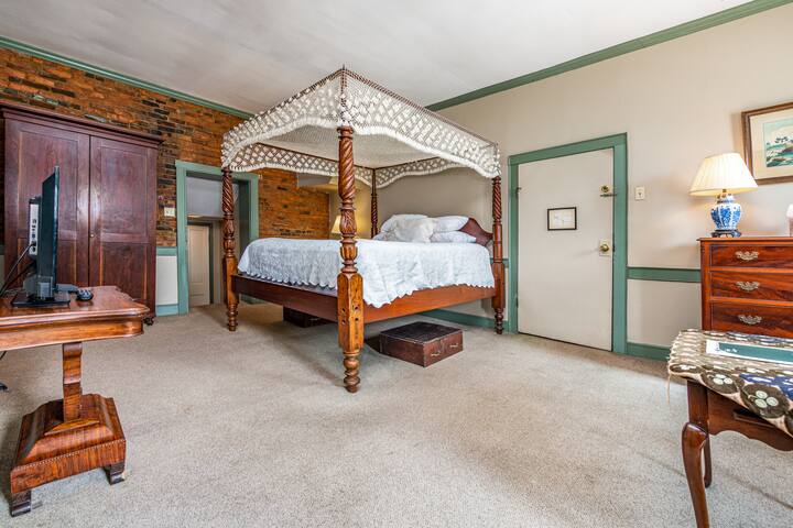Wayside Inn managed Airbnb listing 2