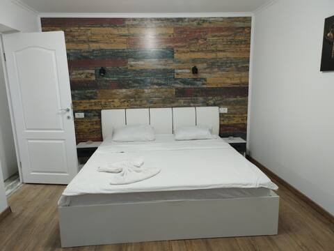 Insomnia Studio 2