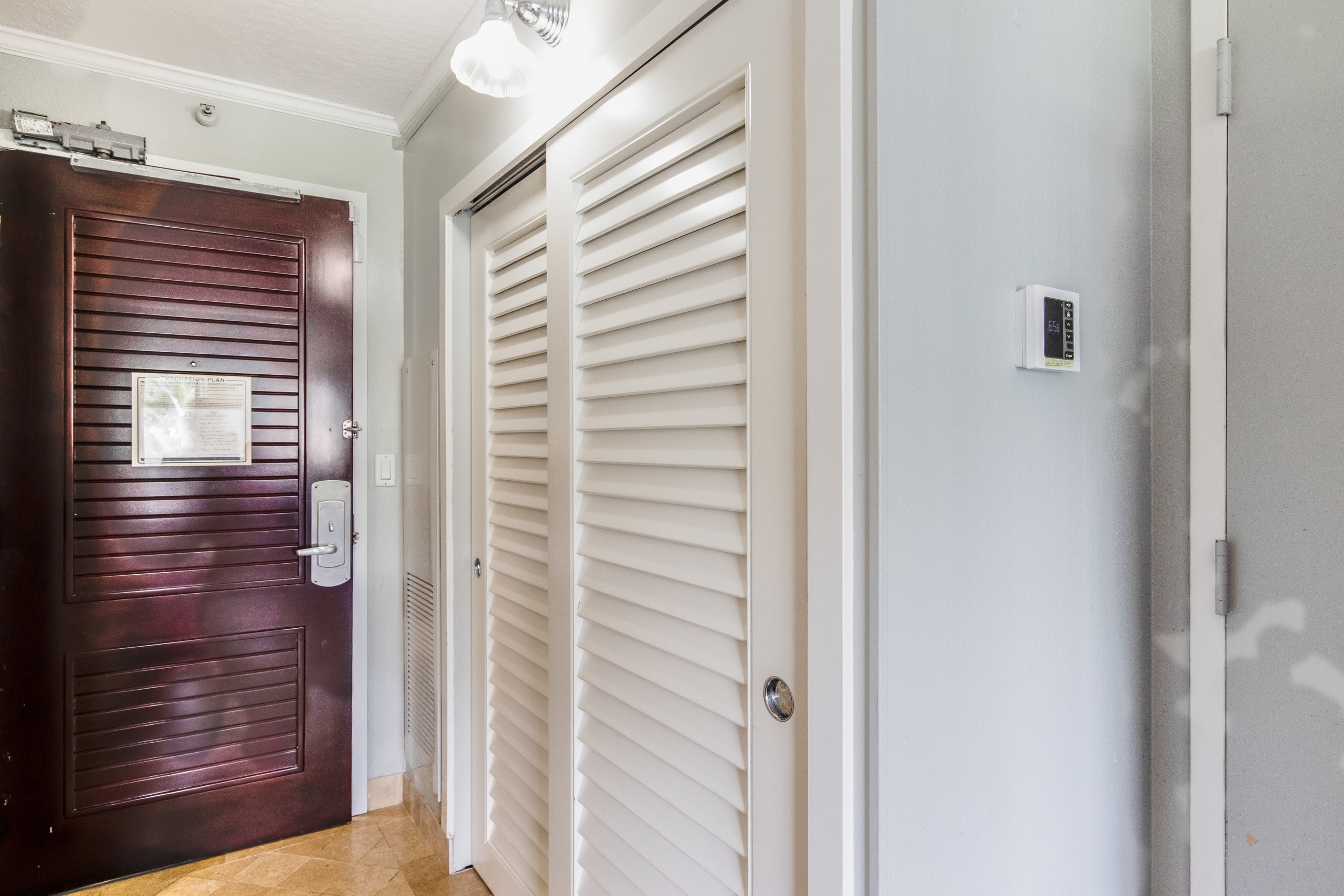 Condo in Lihue · ★4.36 · Studio · 1 bed · 1 shared bath - Image 10