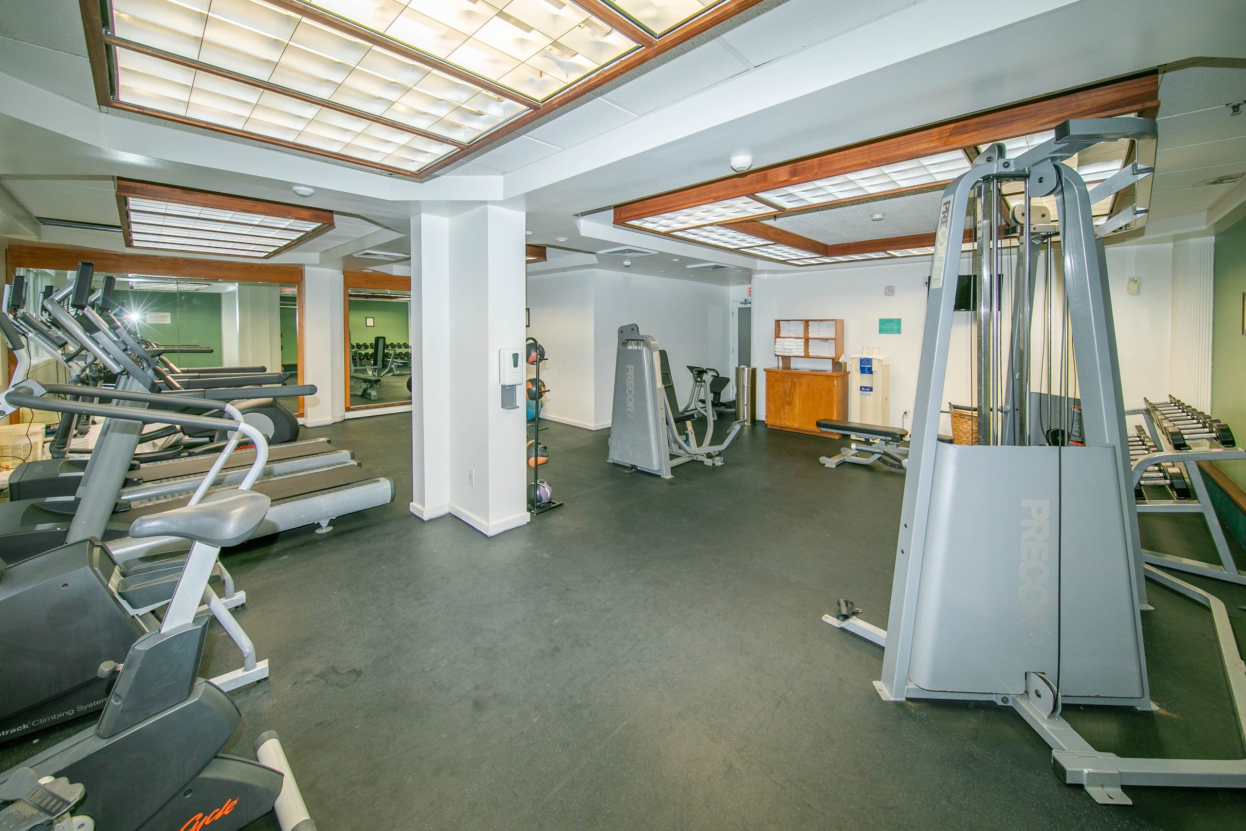 Condo in Lihue · ★4.36 · Studio · 1 bed · 1 shared bath - Image 13