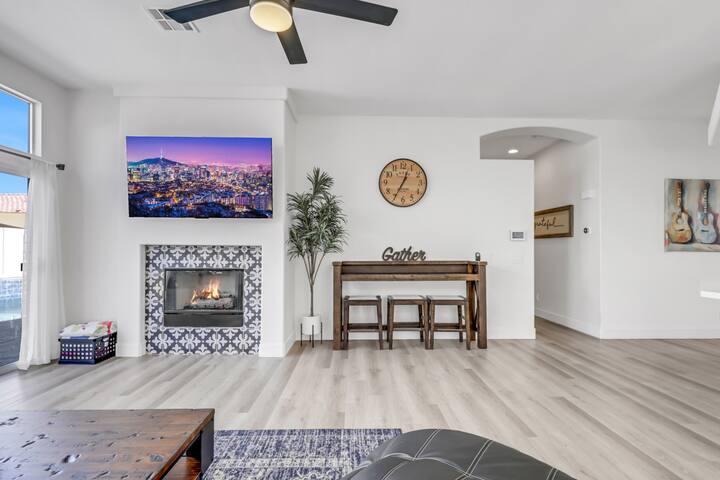 Ace of Stays – with Pool, Sleeps 8 gallery image 5