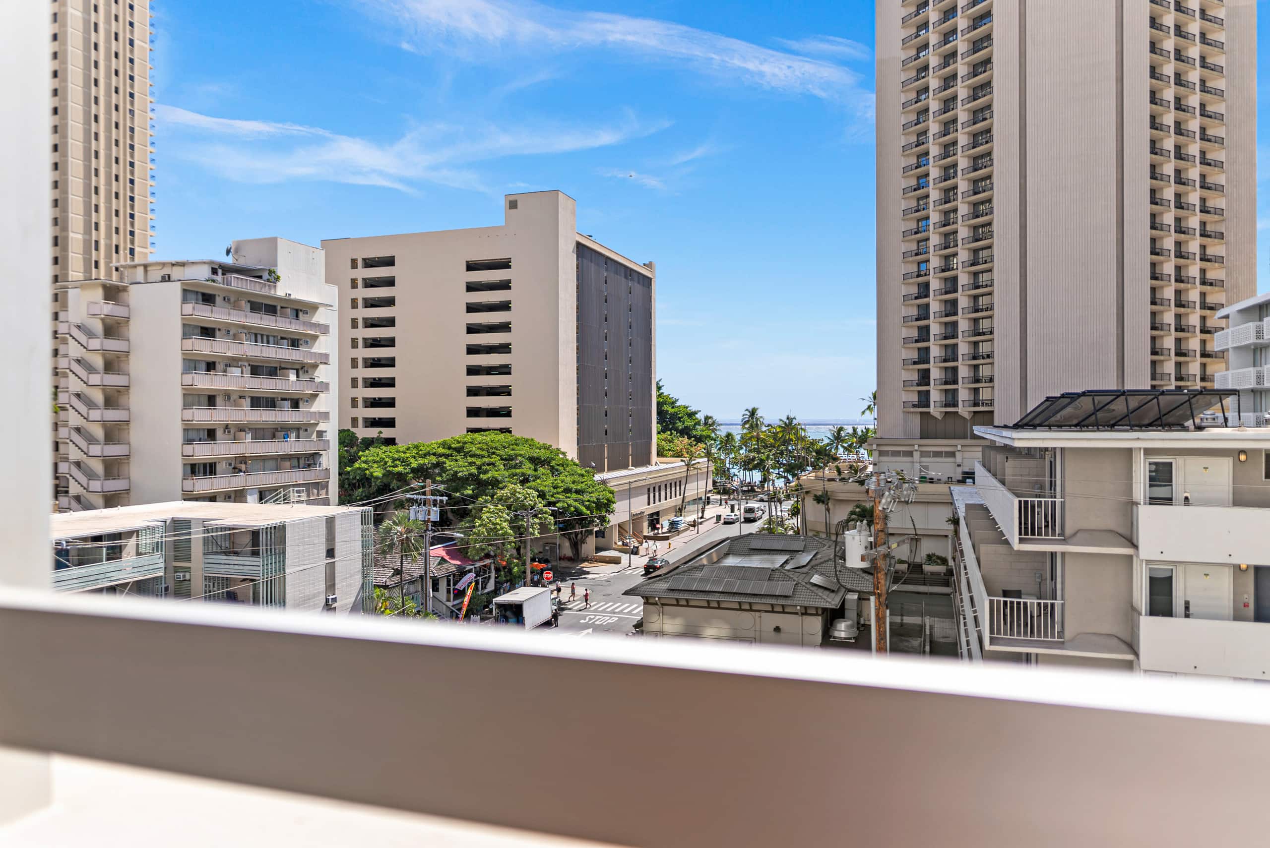 Condo in Honolulu · ★4.86 · Studio · 2 beds · 1 bath - Image 17