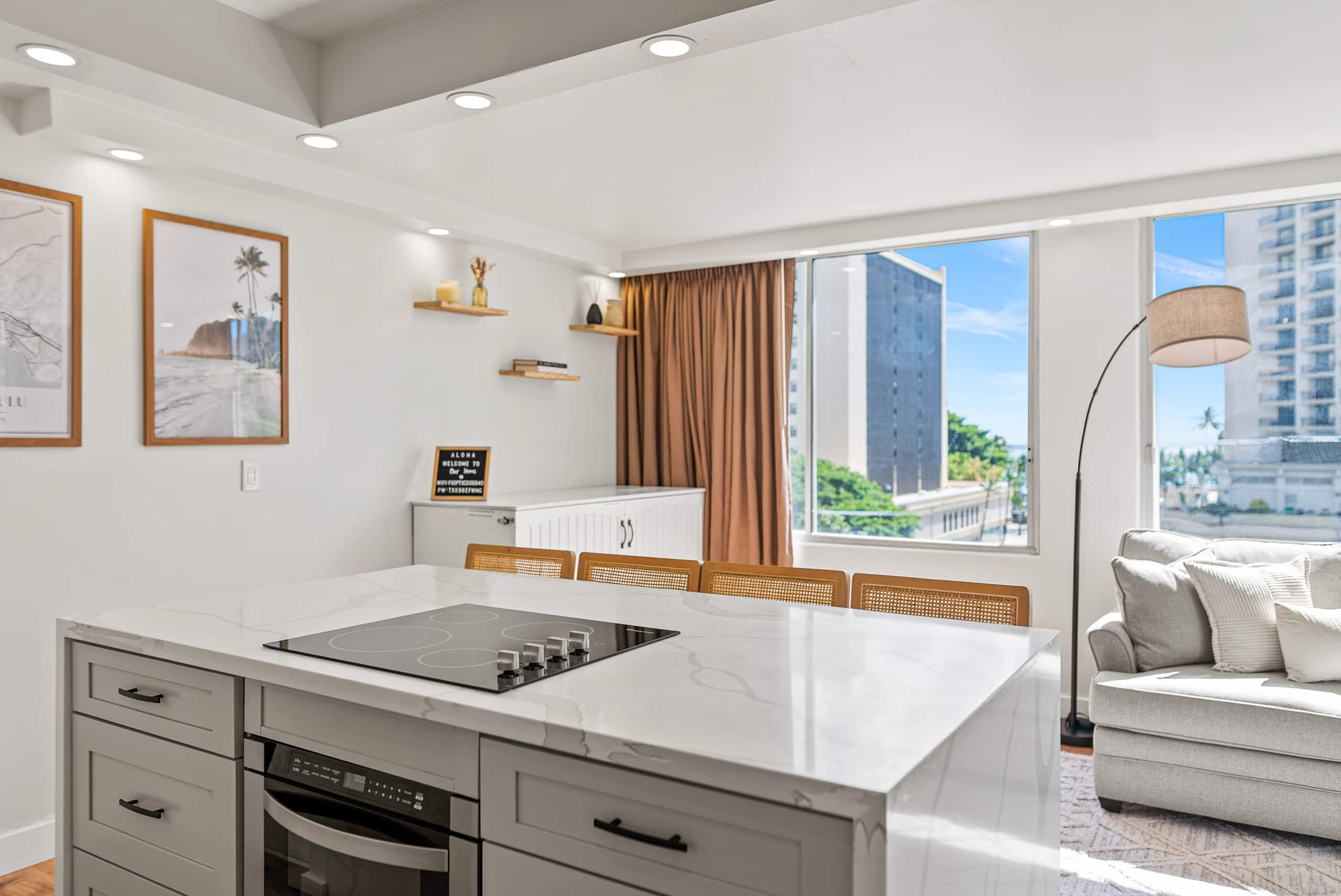Condo in Honolulu · ★4.86 · Studio · 2 beds · 1 bath - Image 10