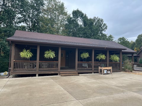 Cozy Spacious Getaway