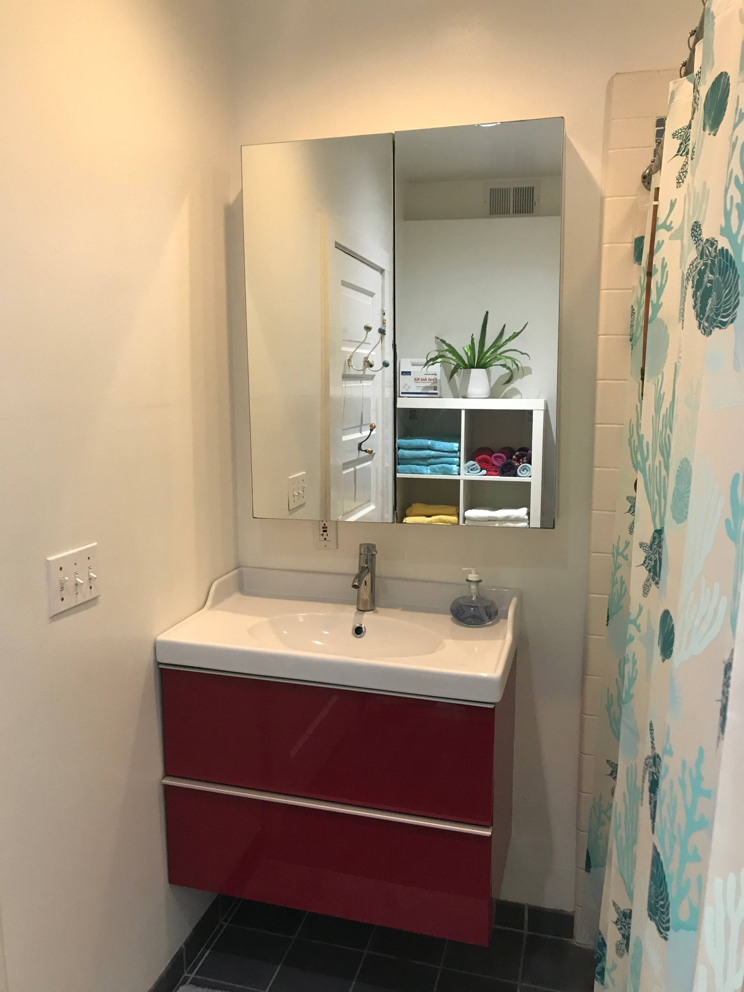 Condo in San Francisco · ★4.96 · 3 bedrooms · 3 beds · 1 bath - Image 17