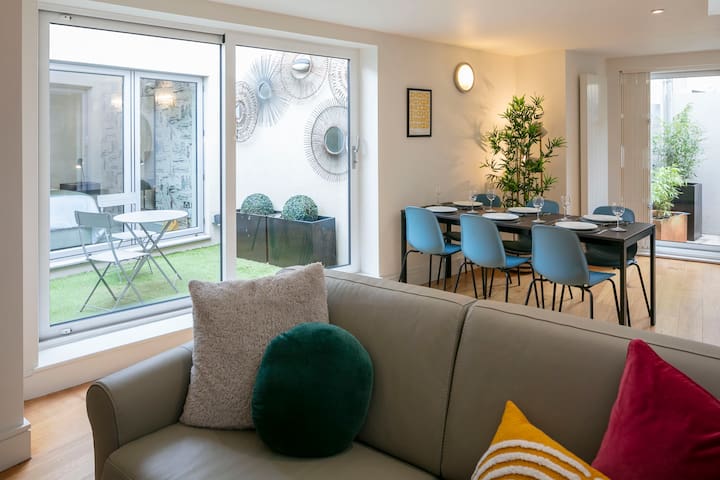 Borough Bliss: Your Stylish Urban Haven