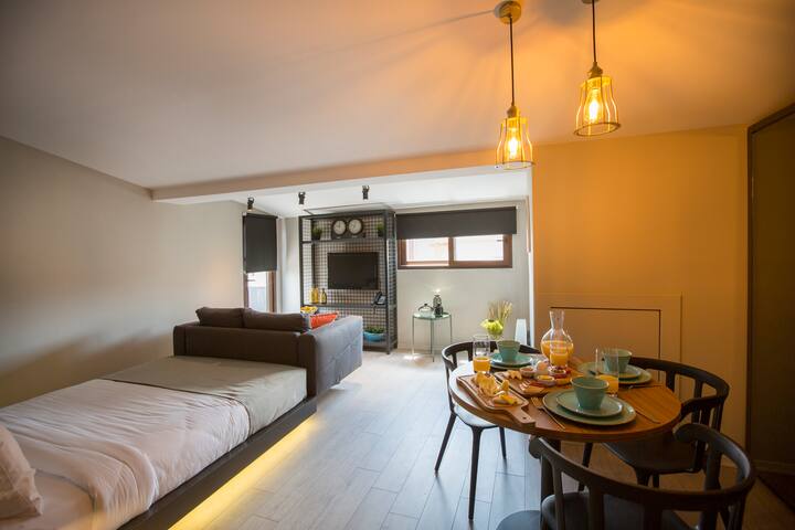 Cityloft Hotels l Houses l Events managed Airbnb listing 2
