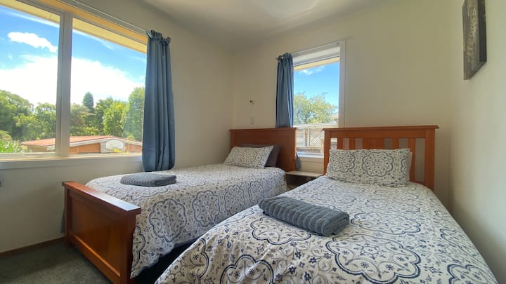 Ერთსაწოლიანი და ერთსაწოლიანი საძინებელი 3