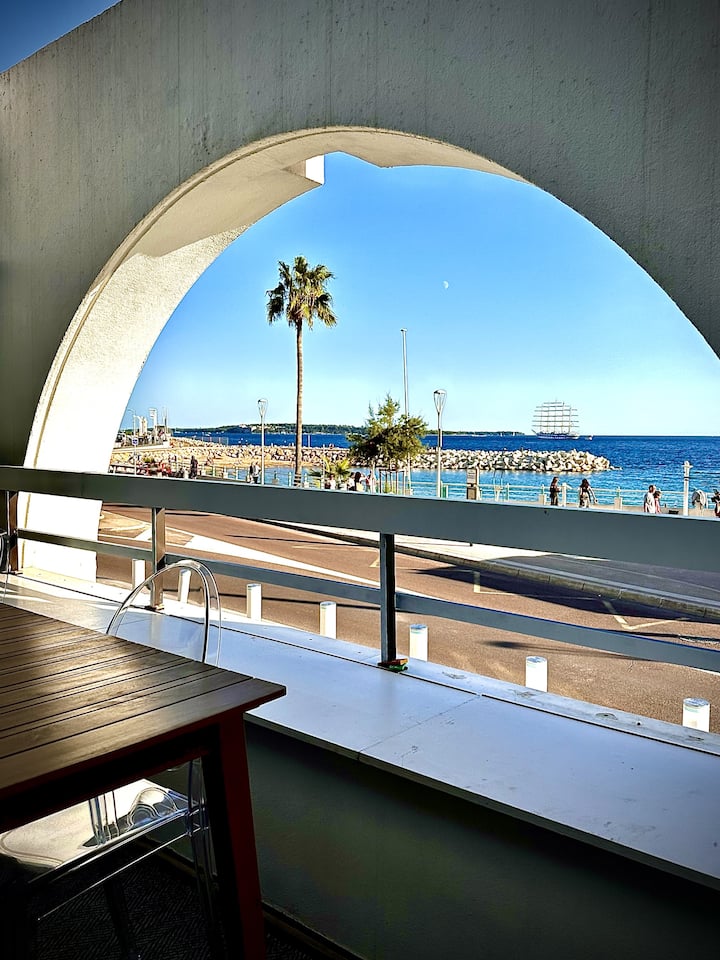Cannes By The Sea - Cannes