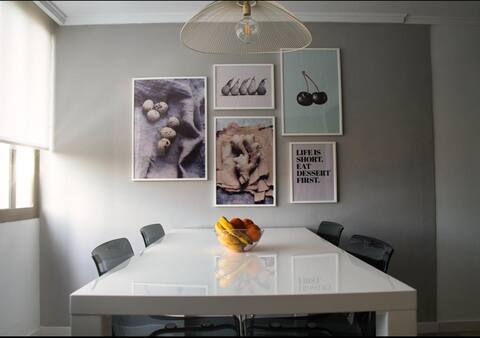 Anuncio de Airbnb popular: Beautiful bright apartment en Algirós