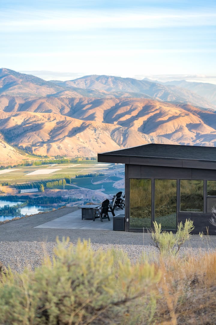 Earthlight 2 Houses for Rent in Orondo, Washington, United States