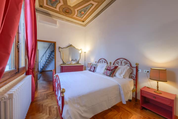 Santa Croce Area Fresh And Quiet Apartment - Florencia